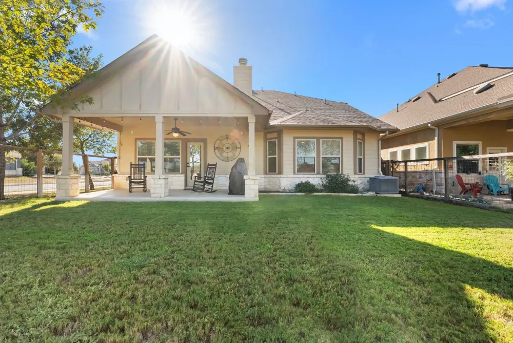 11921 Spoke Hollow Schertz, TX 78154