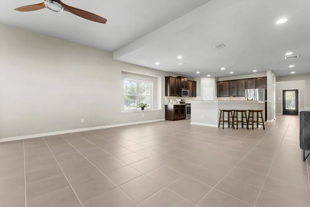 11921 Spoke Hollow Schertz, TX 78154