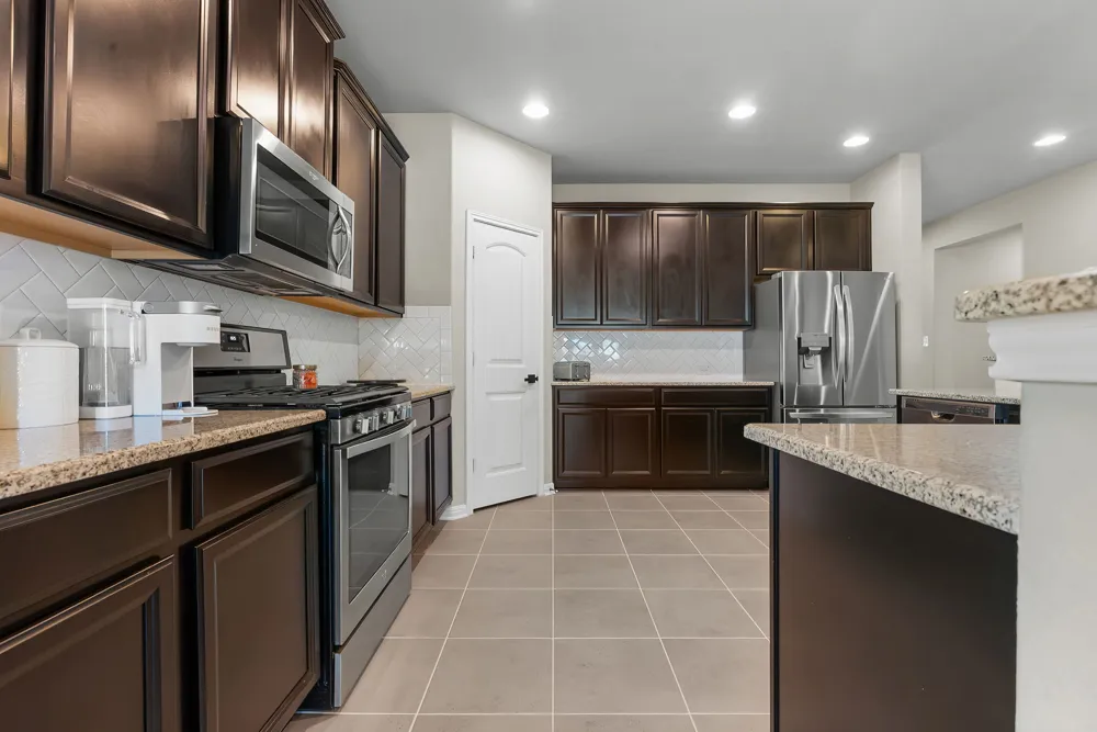 11921 Spoke Hollow Schertz, TX 78154