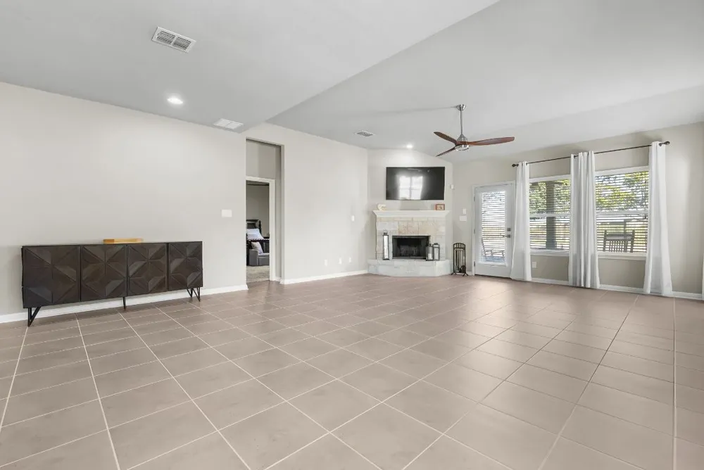 11921 Spoke Hollow Schertz, TX 78154