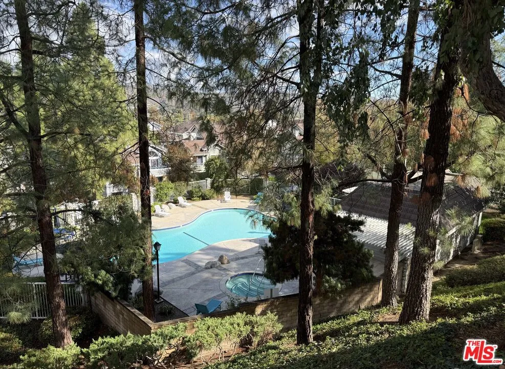 26926 Flo Lane #422 Santa Clarita, CA 91351
