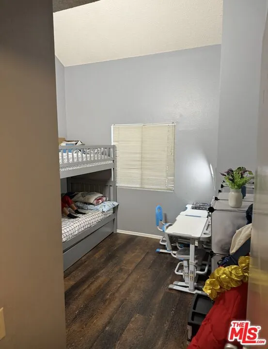 26926 Flo Lane #422 Santa Clarita, CA 91351