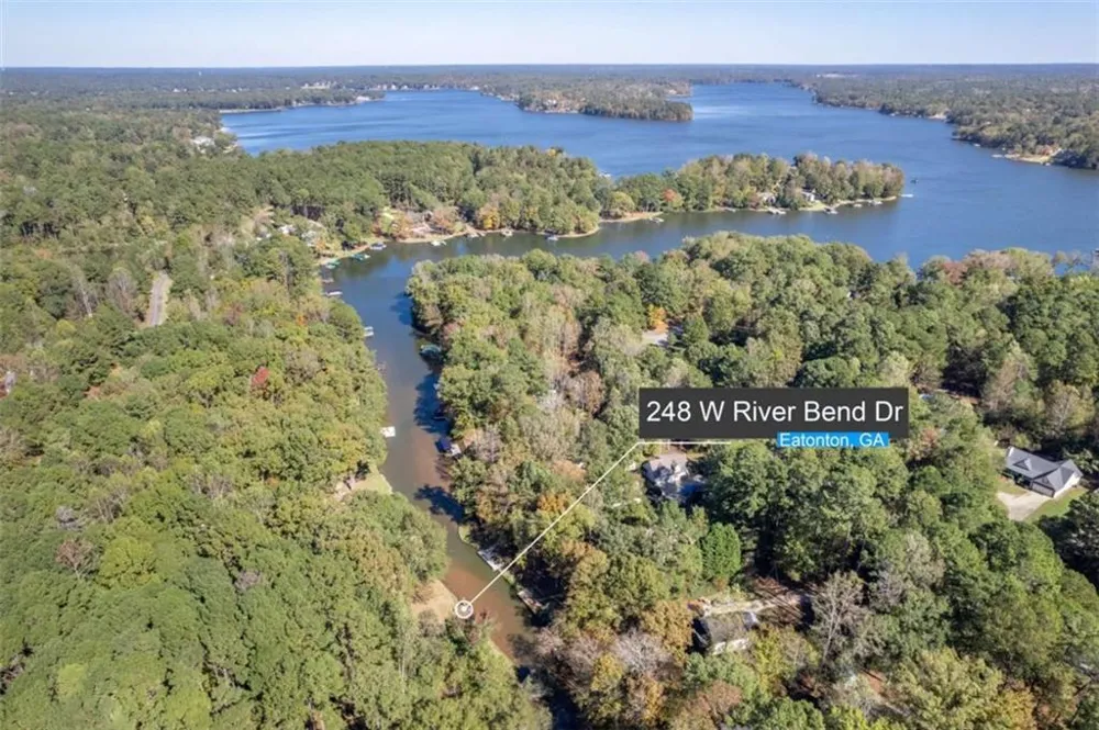248 W River Bend Drive W Eatonton, GA 31024