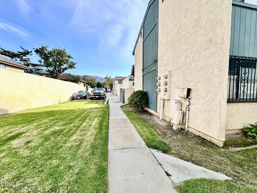 129 E Ventura Street #A Santa Paula, CA 93060