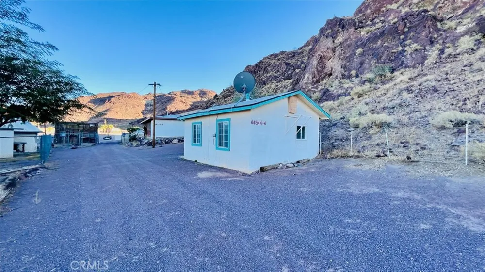44655 National Trails Highway Newberry Springs, CA 92365