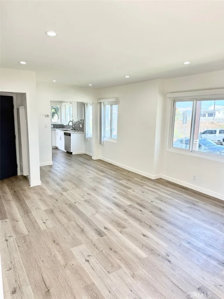 1112 E Imperial Avenue El Segundo, CA 90245
