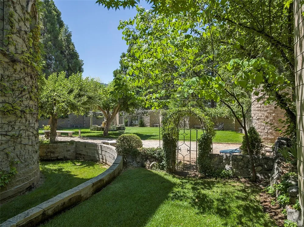 38838 Birch Creek Oak Glen, CA 92399