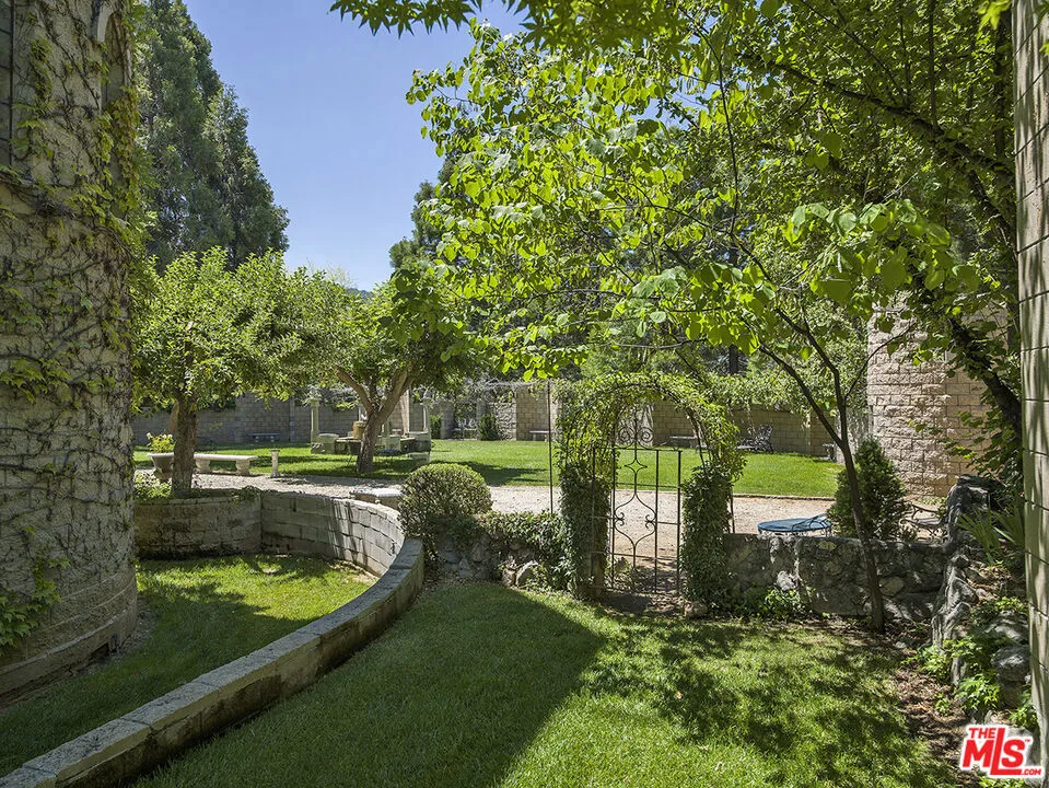38838 Birch Creek Lane Oak Glen, CA 92399