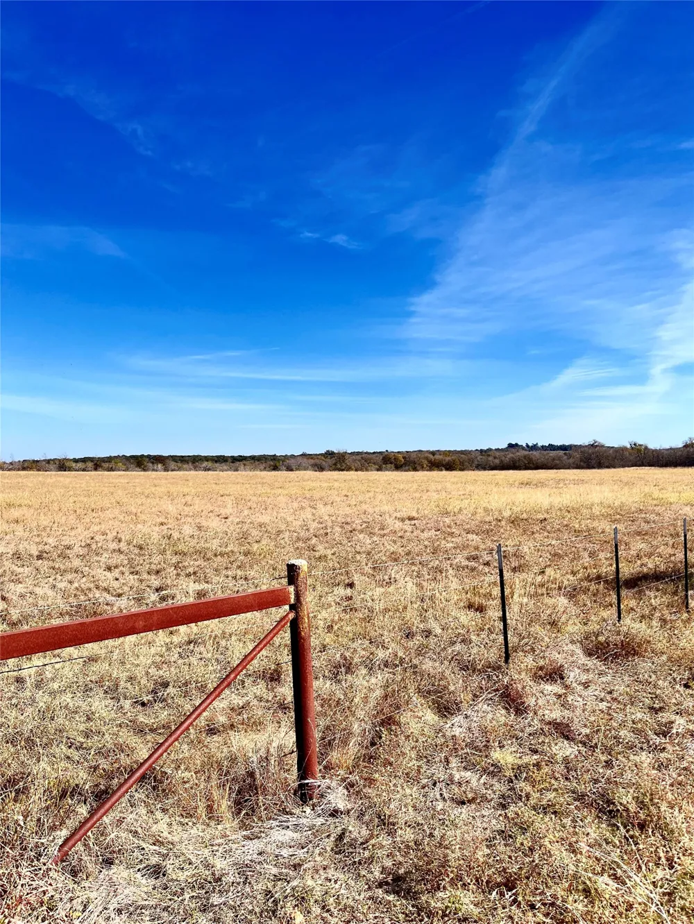 674 County Road 309 Rockdale, TX 76567