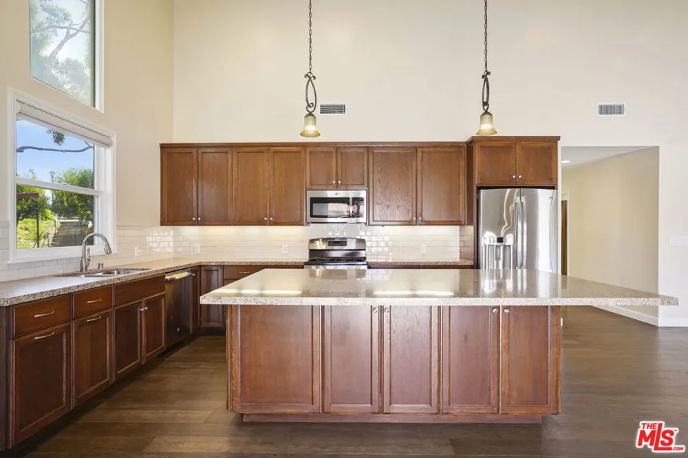 29500 Heathercliff Rd. #A Malibu, CA 90265