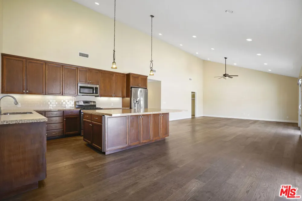 29500 Heathercliff Rd. #A Malibu, CA 90265