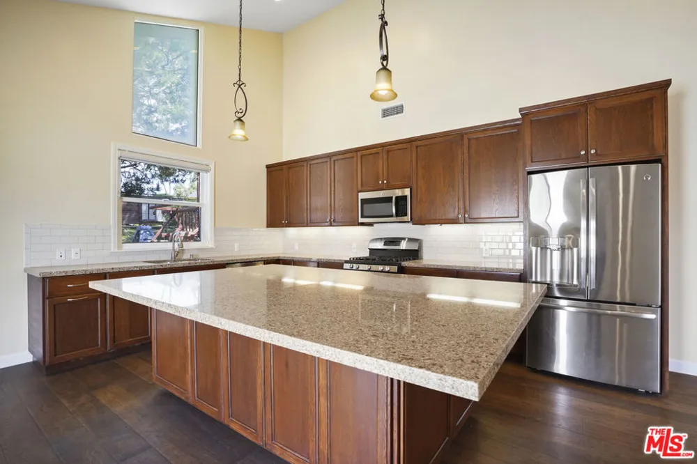 29500 Heathercliff Rd. #A Malibu, CA 90265