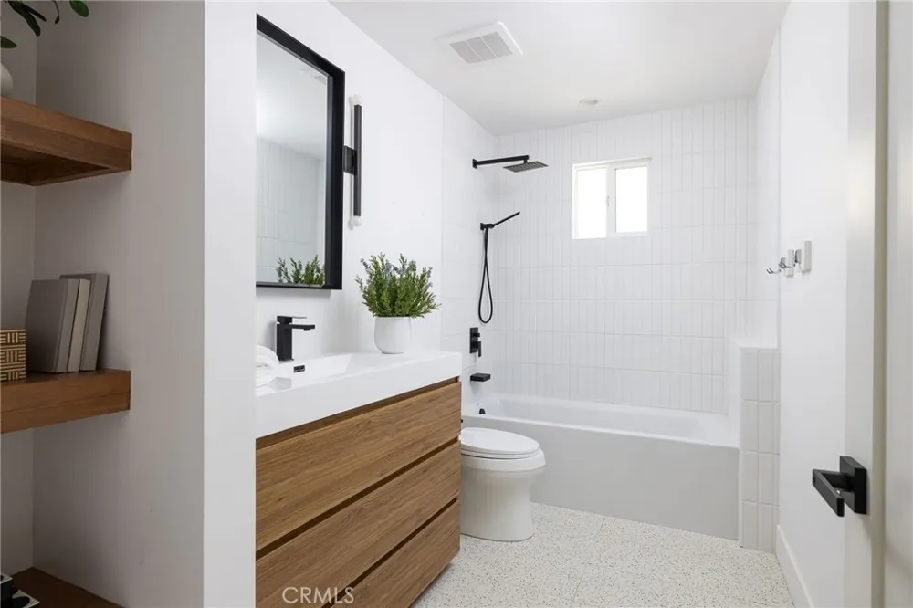 1230 Crystal Cove Way Seal Beach, CA 90740