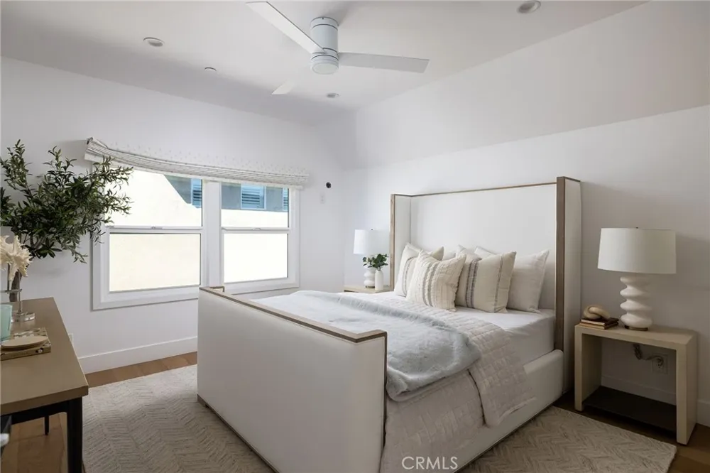 1230 Crystal Cove Way Seal Beach, CA 90740