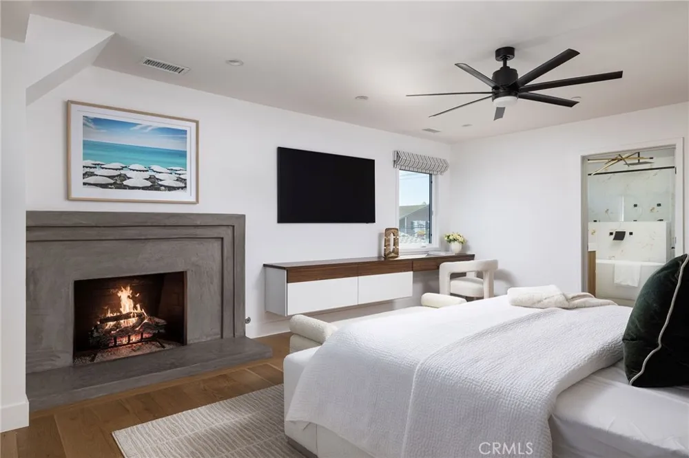 1230 Crystal Cove Way Seal Beach, CA 90740