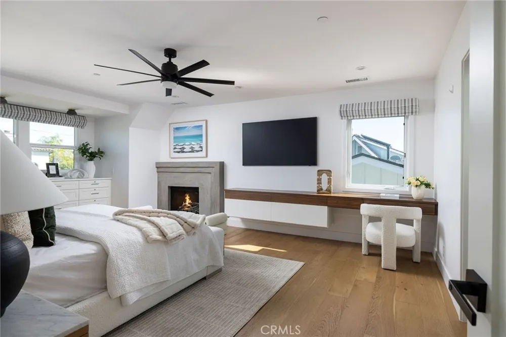 1230 Crystal Cove Way Seal Beach, CA 90740