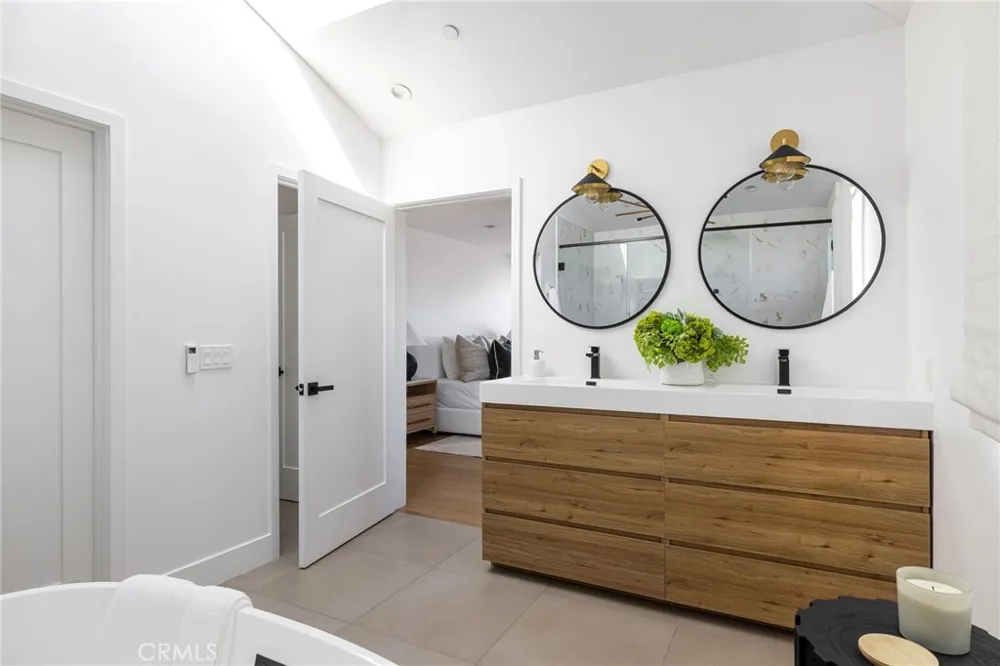 1230 Crystal Cove Way Seal Beach, CA 90740