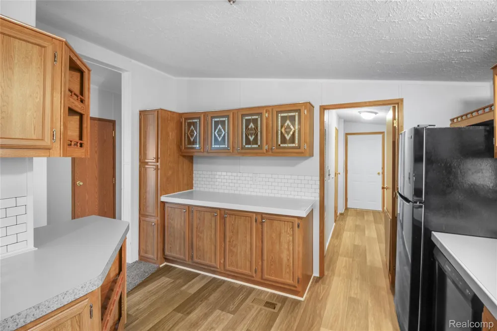 328 White Oak Lane Augusta Charter Township, MI 48190