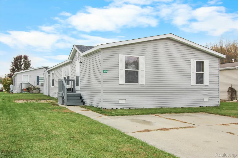328 White Oak Lane Augusta Charter Township, MI 48190