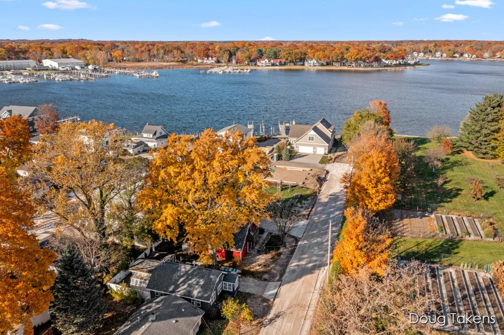 209 Rex Avenue Spring Lake Village, MI 49456