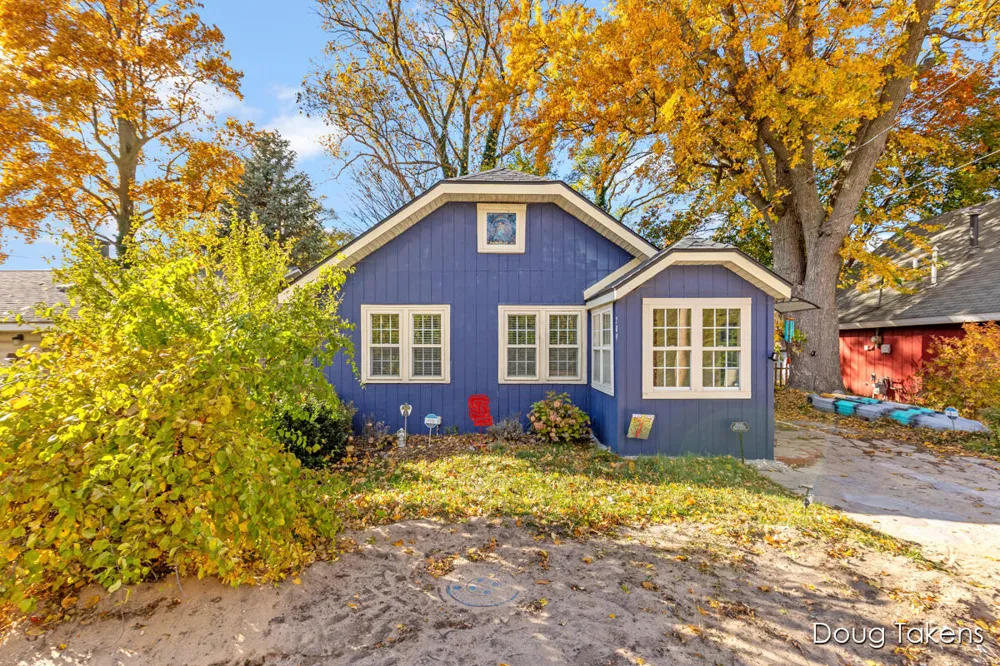 209 Rex Avenue Spring Lake Village, MI 49456