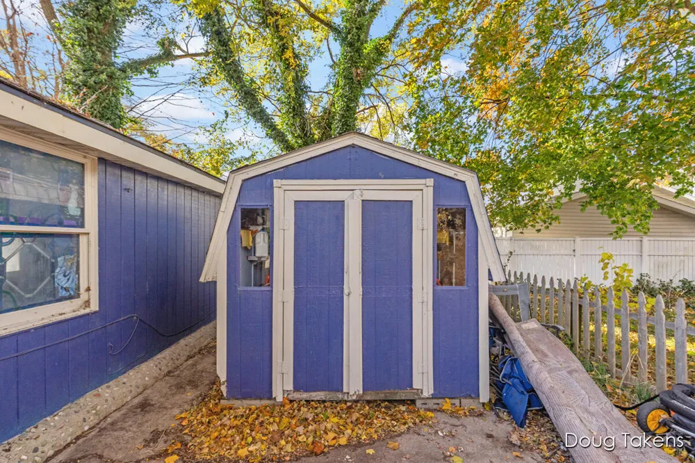 209 Rex Avenue Spring Lake Village, MI 49456
