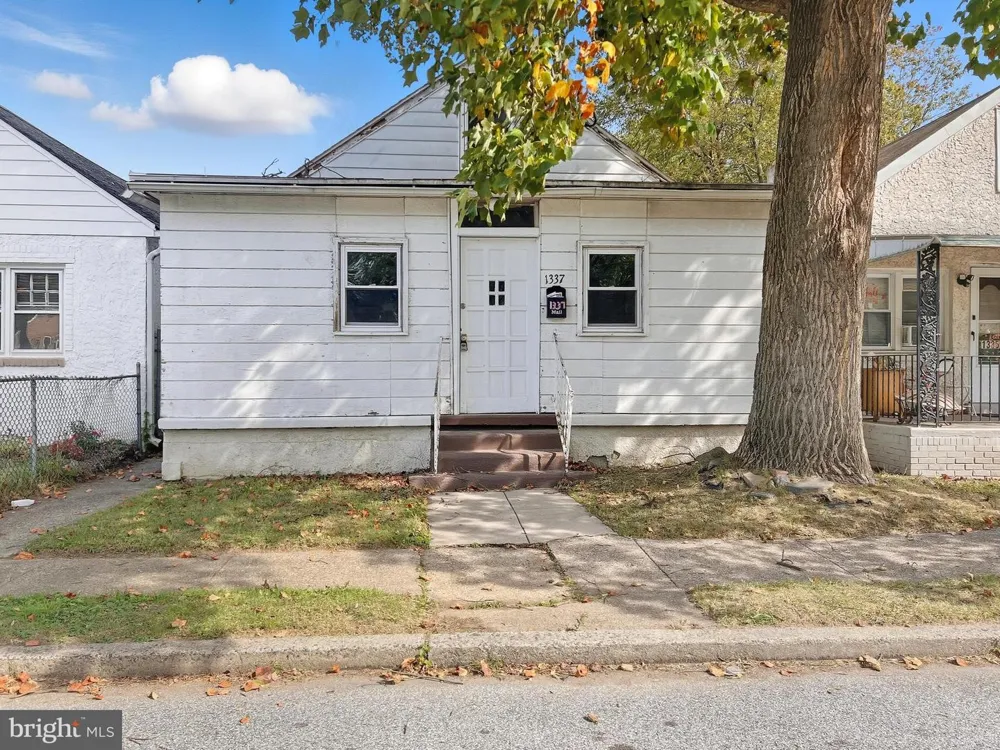 1337 TOWNSEND STREET Chester, PA 19013