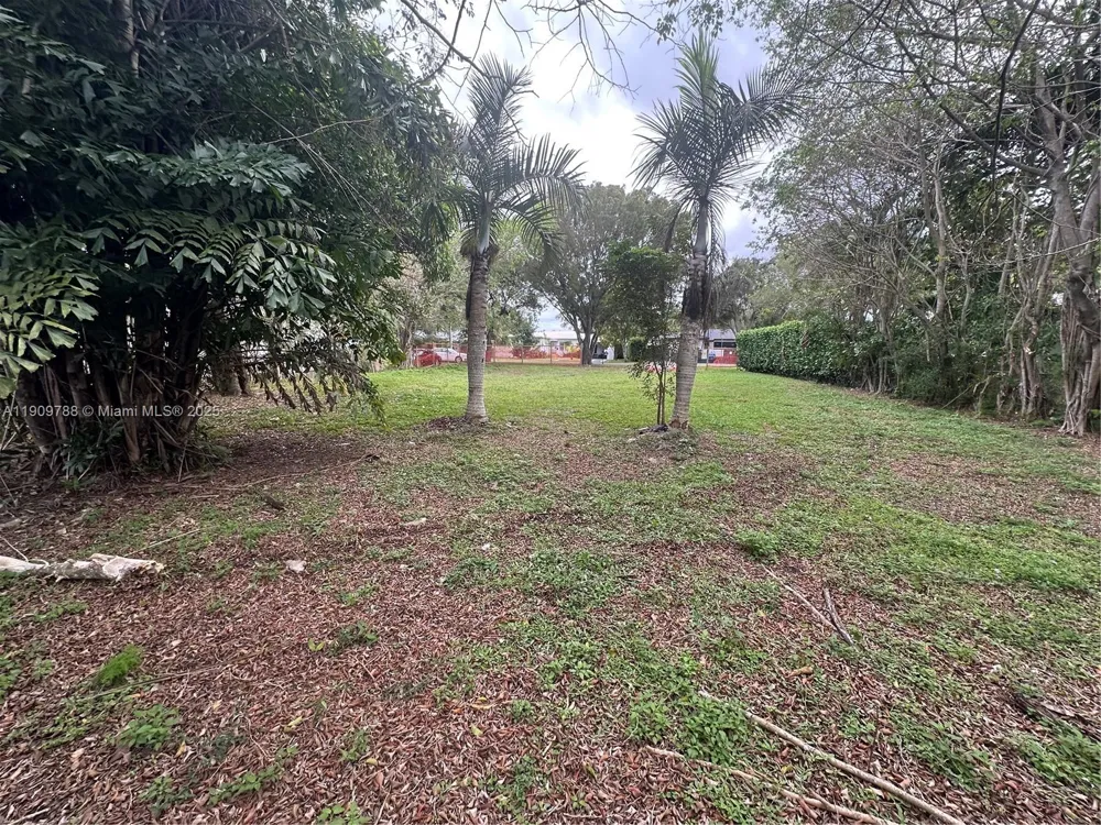 157 NW 104th St Miami Shores, FL 33150