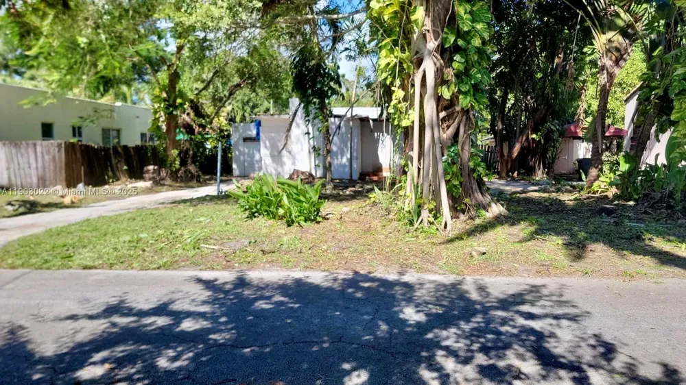 519 NE 118th St Biscayne Park, FL 33161