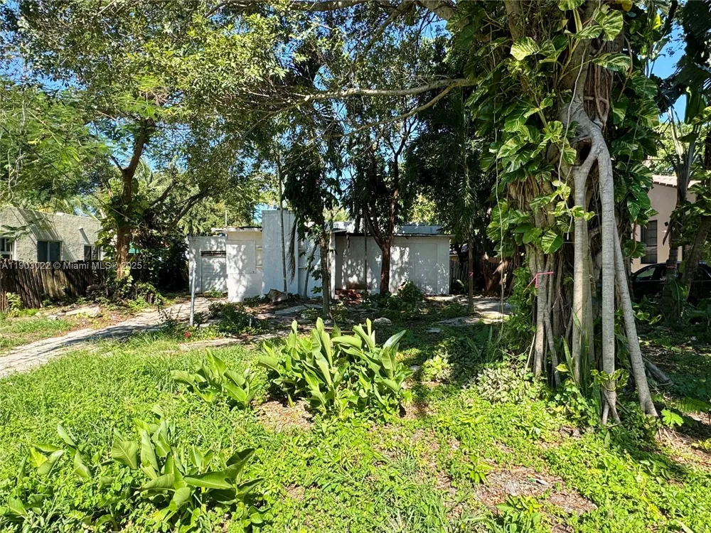 519 NE 118th St Biscayne Park, FL 33161