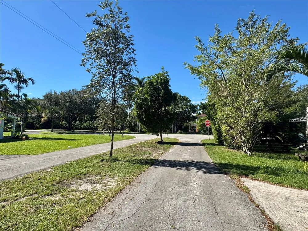 519 NE 118th St Biscayne Park, FL 33161