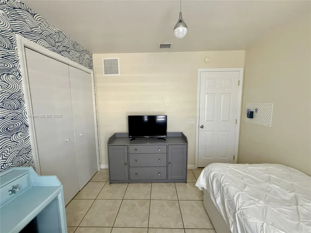 150 Peace Ave Key Largo, FL 33037