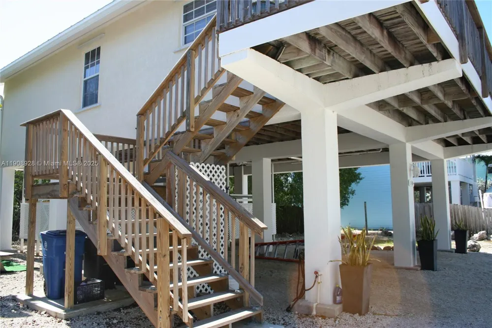 150 Peace Ave Key Largo, FL 33037