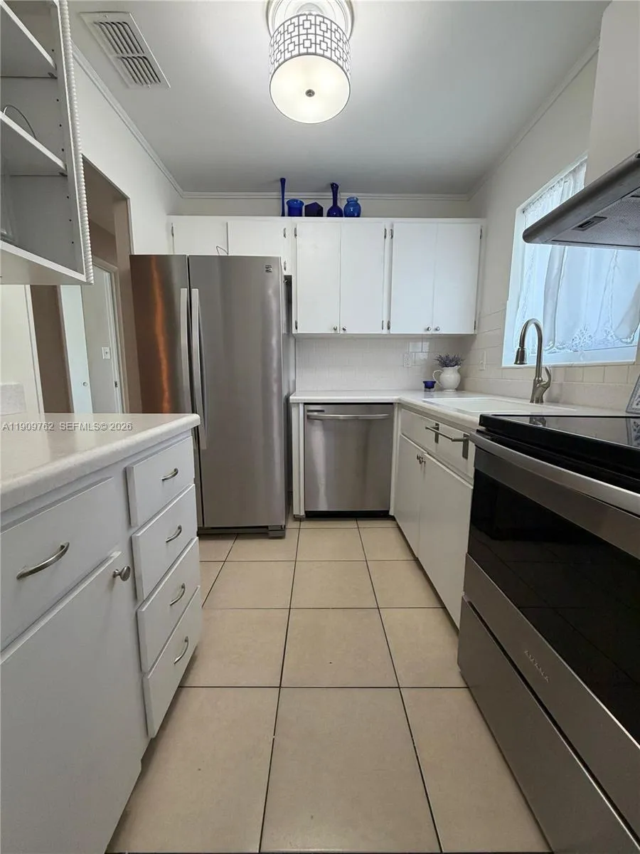 1832 Sunny Drive #D-32 Bradenton, FL 34207