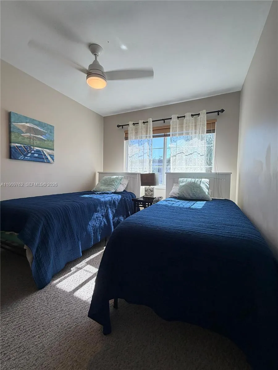 1832 Sunny Drive #D-32 Bradenton, FL 34207