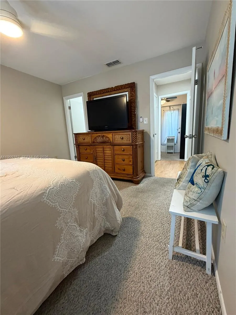 1832 Sunny Drive #D-32 Bradenton, FL 34207