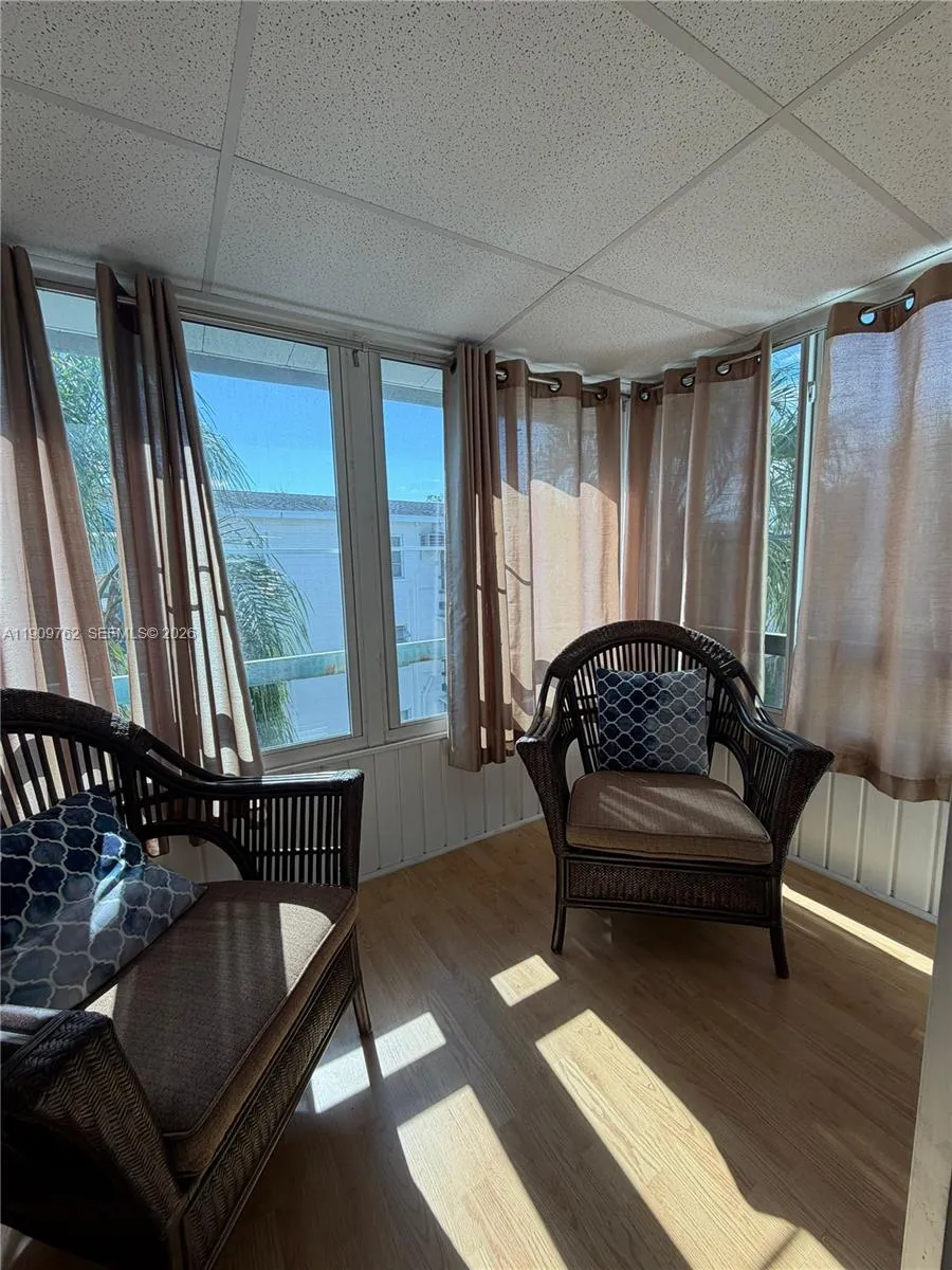 1832 Sunny Drive #D-32 Bradenton, FL 34207