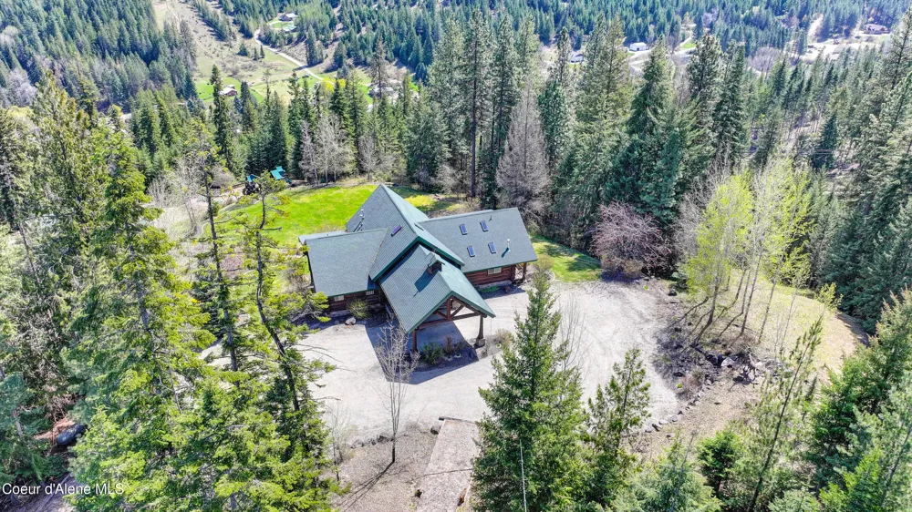 122 Makridge Lane Kingston, ID 83839
