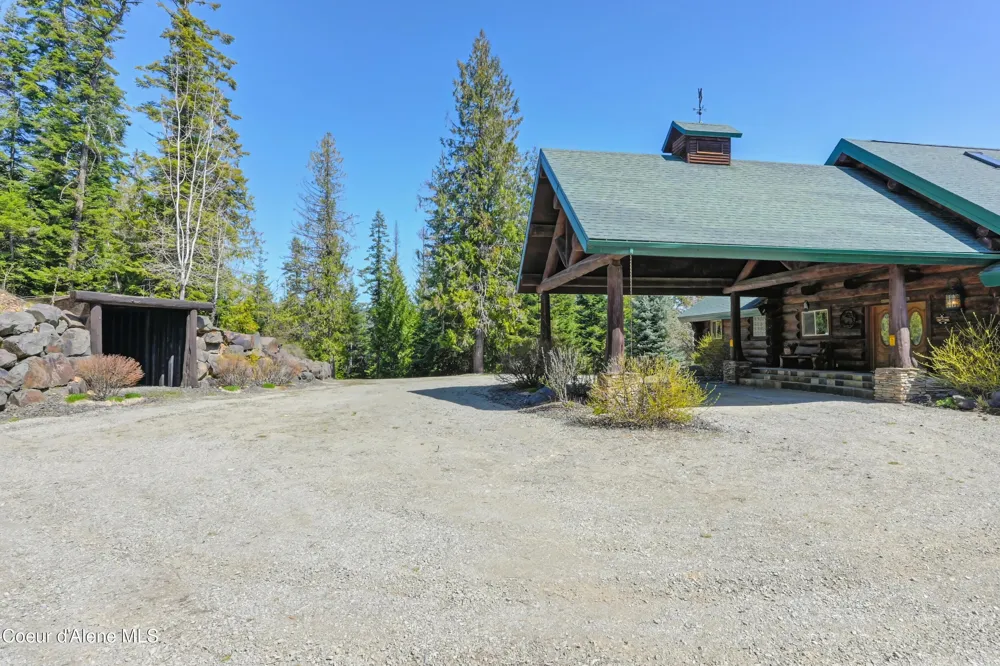 122 Makridge Lane Kingston, ID 83839