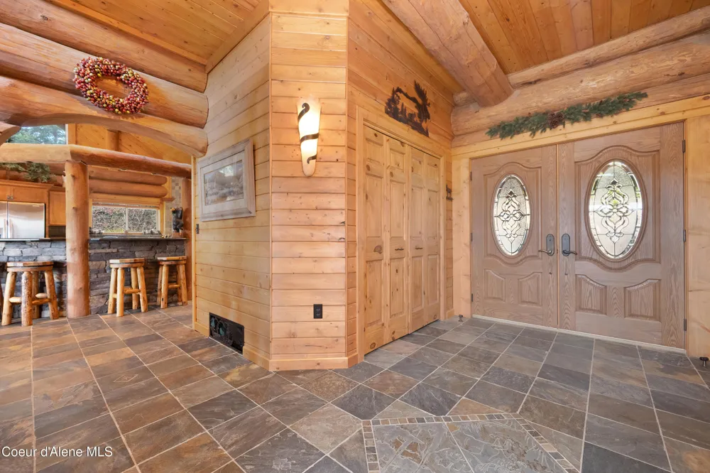 122 Makridge Lane Kingston, ID 83839