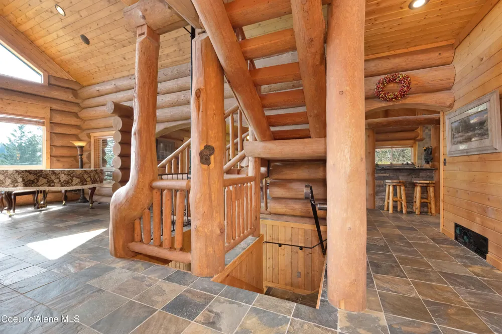 122 Makridge Lane Kingston, ID 83839