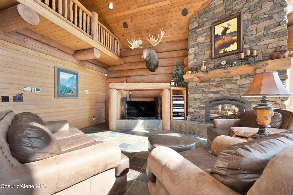 122 Makridge Lane Kingston, ID 83839