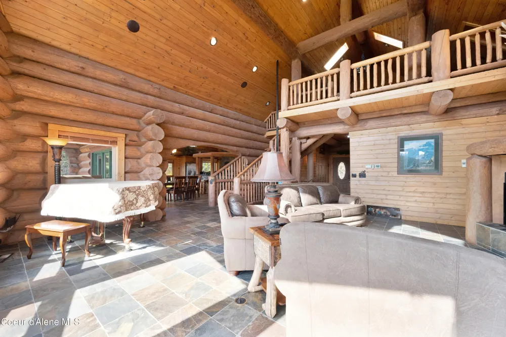 122 Makridge Lane Kingston, ID 83839