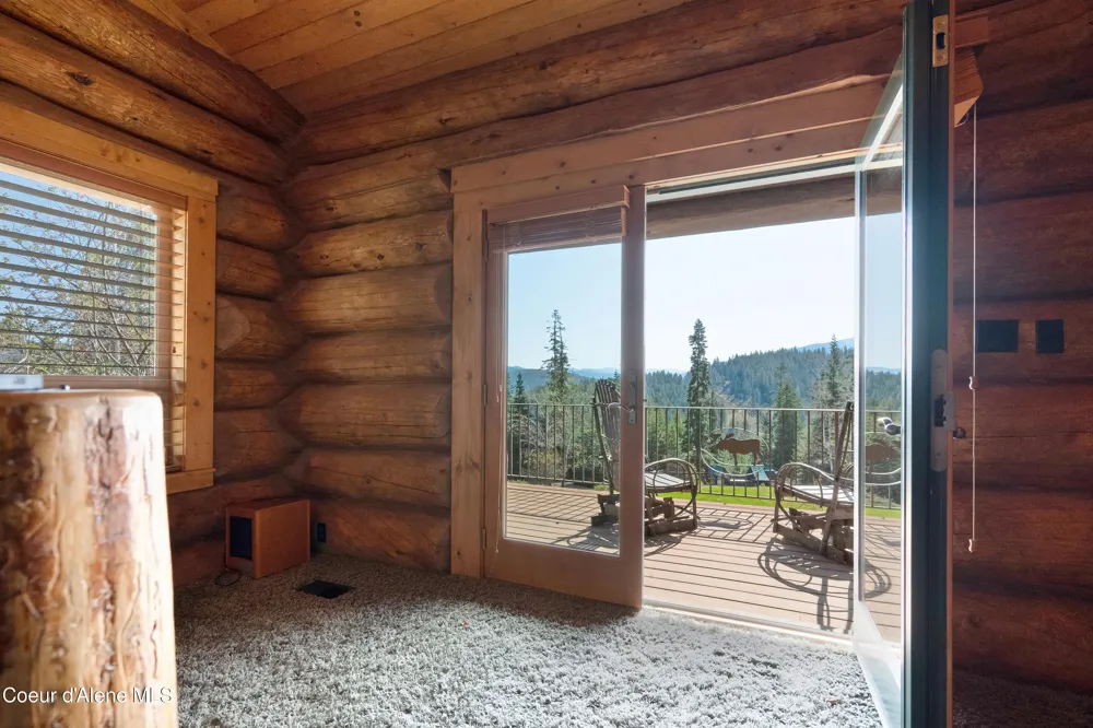 122 Makridge Lane Kingston, ID 83839