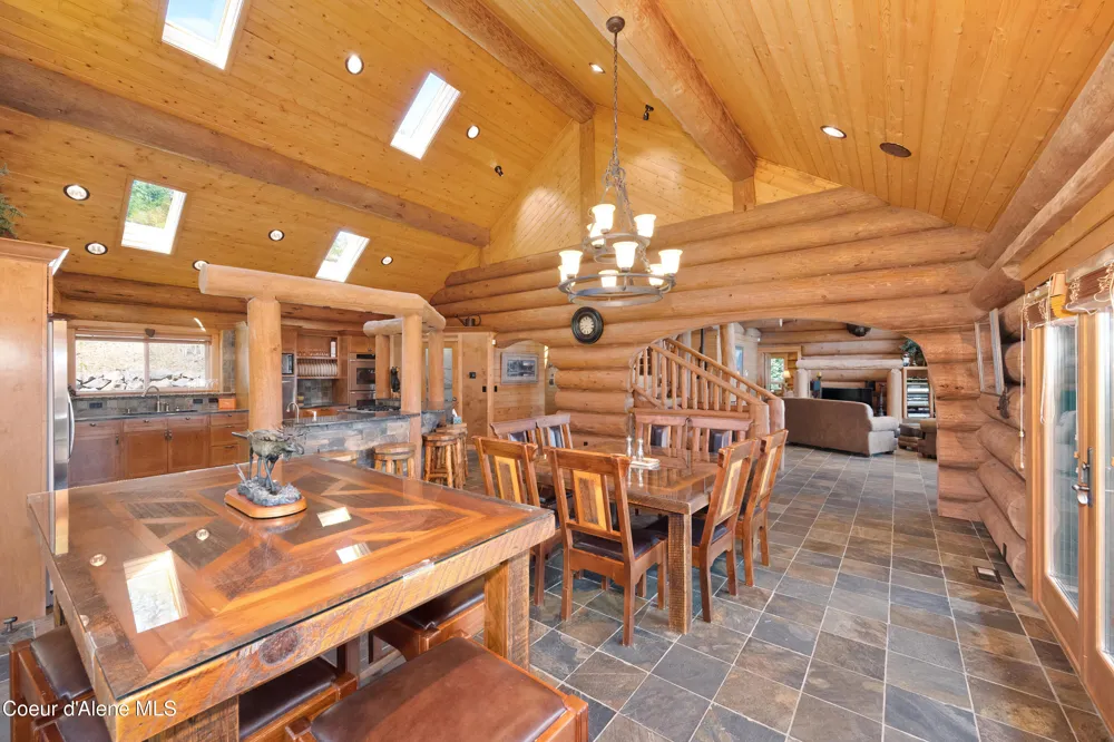 122 Makridge Lane Kingston, ID 83839