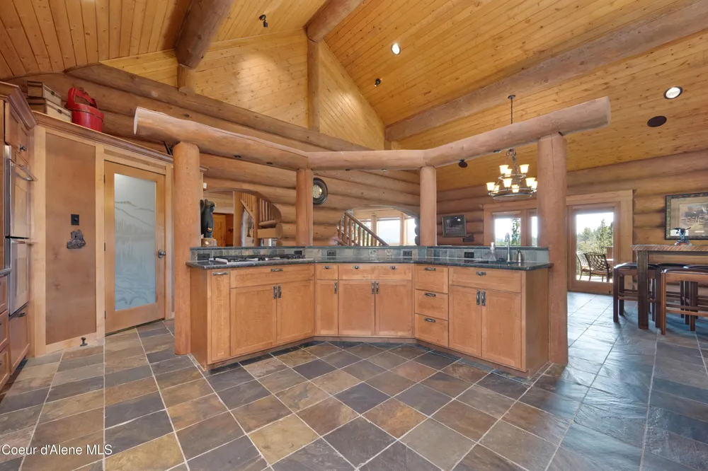 122 Makridge Lane Kingston, ID 83839