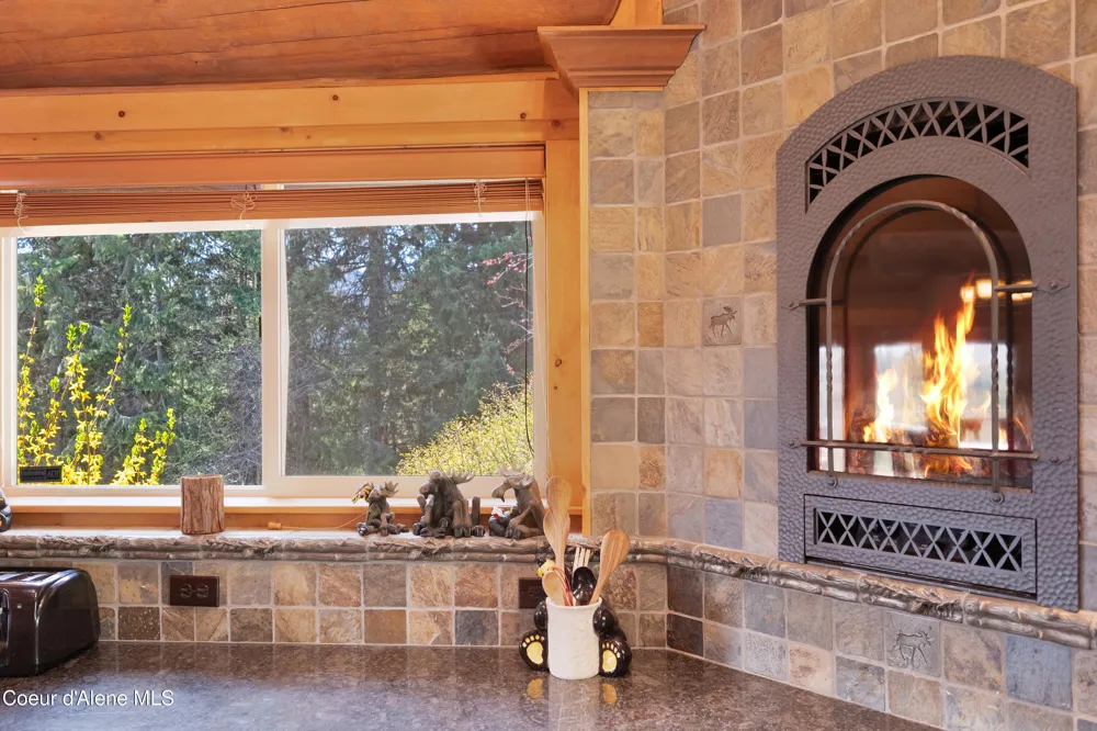 122 Makridge Lane Kingston, ID 83839