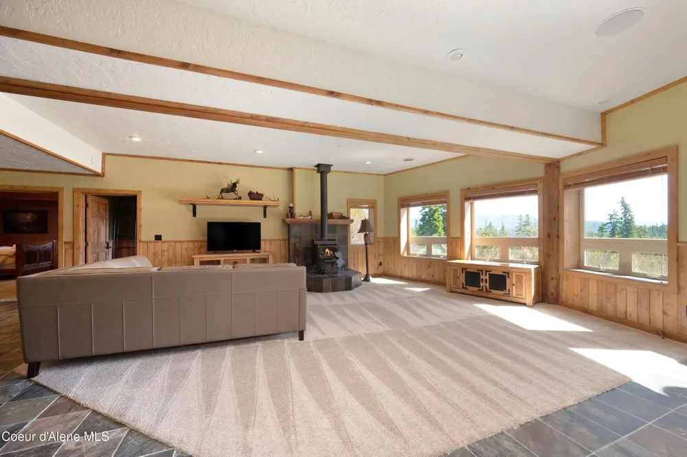 122 Makridge Lane Kingston, ID 83839