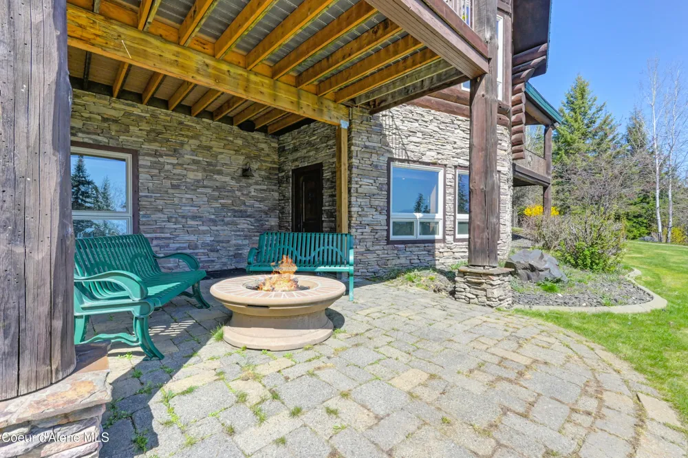 122 Makridge Lane Kingston, ID 83839