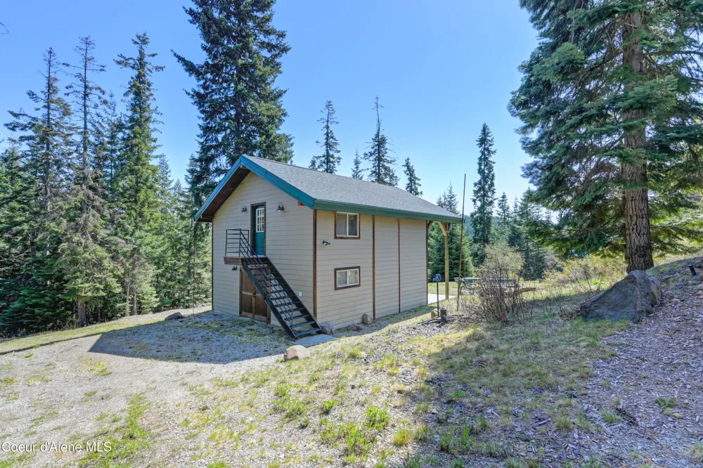 122 Makridge Lane Kingston, ID 83839